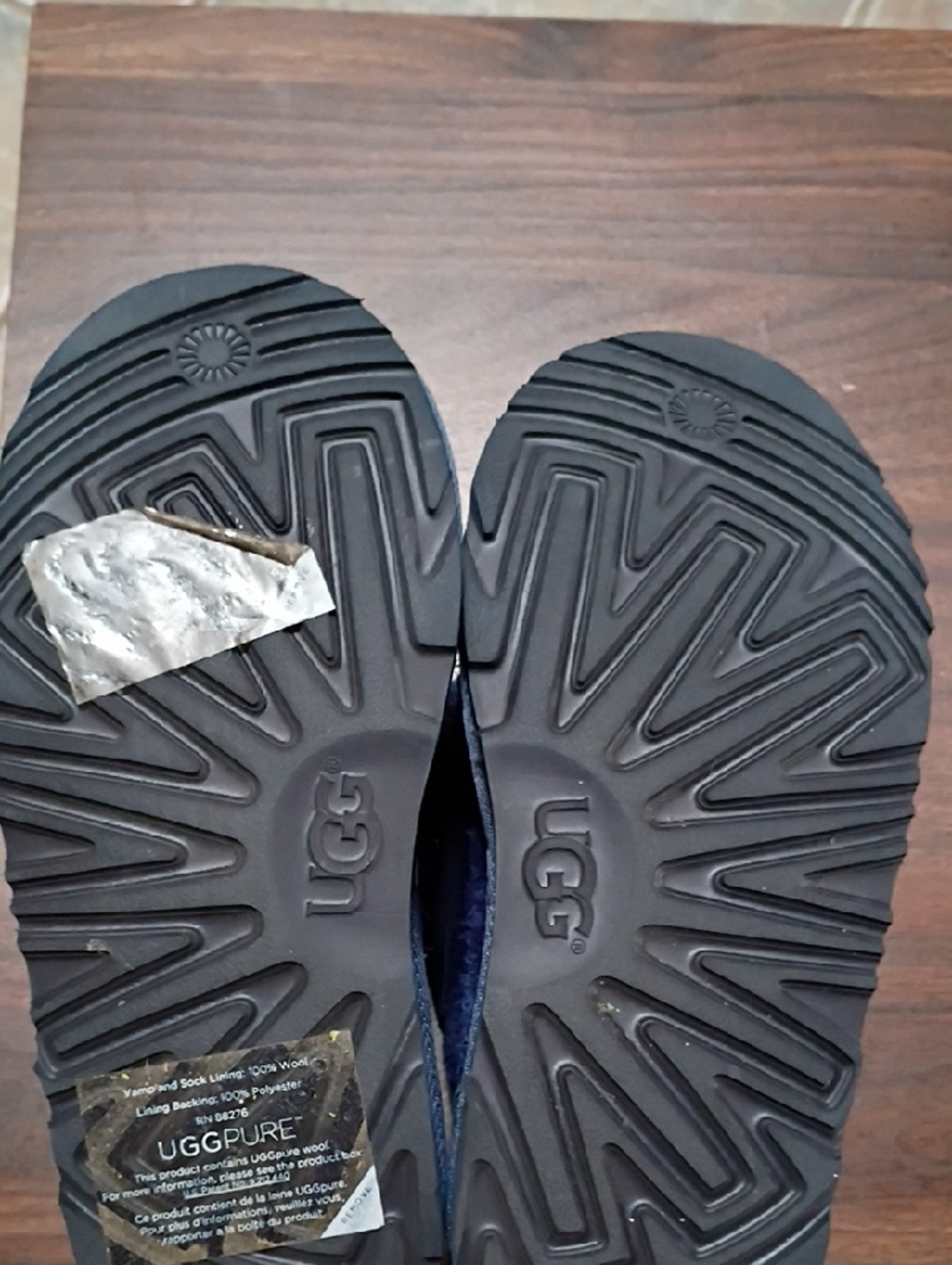 UGG Kids Navy Plush Slippers with Lime Trim and Cream Lining - Picture 8 of 9
